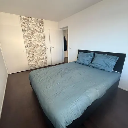 Апартаменты 1 Bedroom In The Center Of