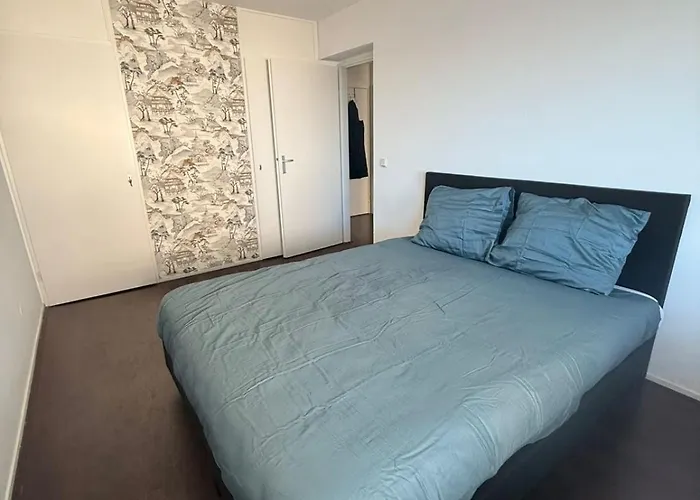 Апартаменты 1 Bedroom In The Center Of